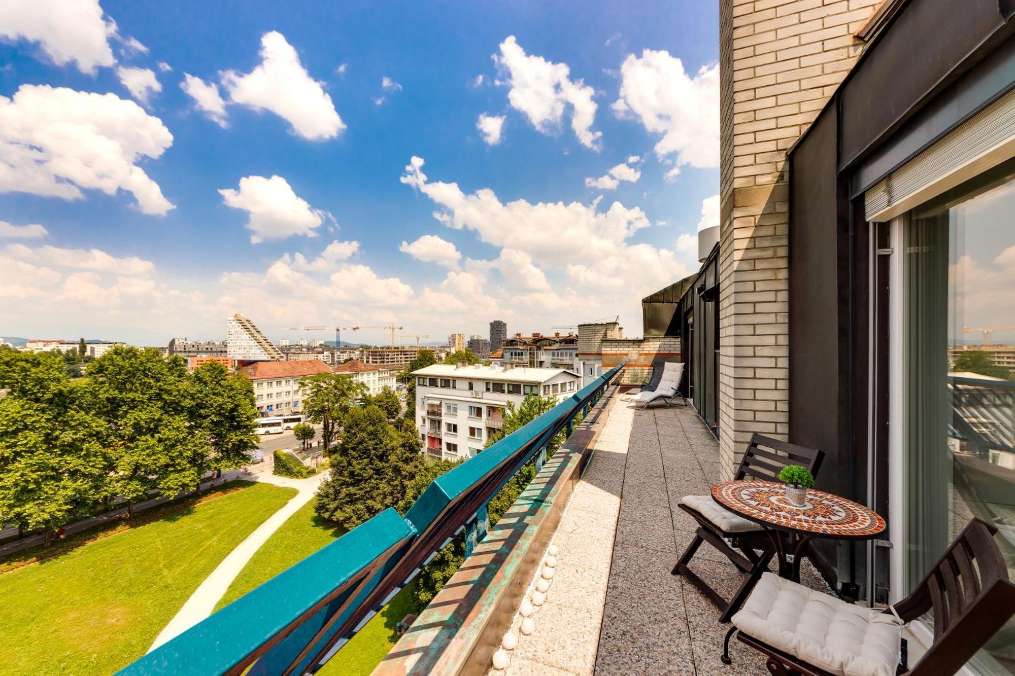 Luxe Penthouse With A Castle View Liubliana Exterior foto